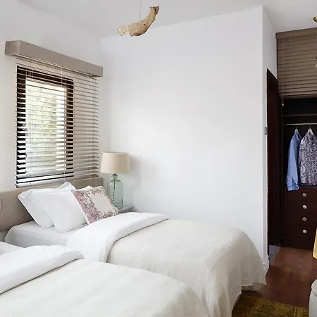 Galen House Otel 3*