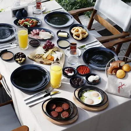 Galen House Otel 3*